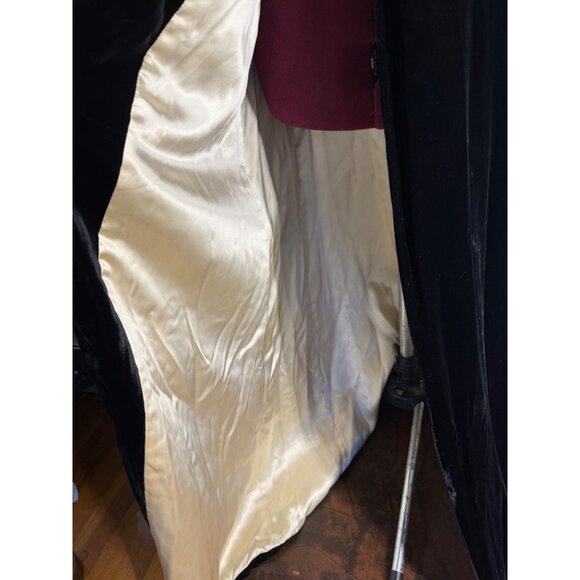 Antique 1920s Silky Velvet Black Opera Coat/Robe Puffed Collar/Sleeves - Picture 15 of 16